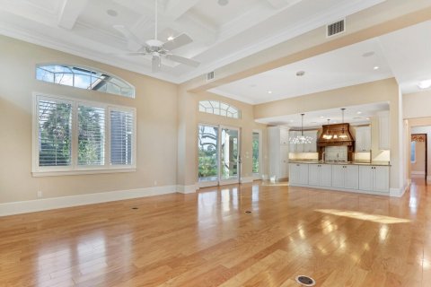 House in Stuart, Florida 4 bedrooms, 347.27 sq.m. № 2185051 - photo 11