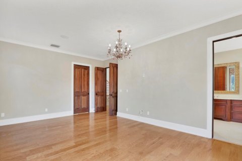 House in Stuart, Florida 4 bedrooms, 347.27 sq.m. № 2185051 - photo 28