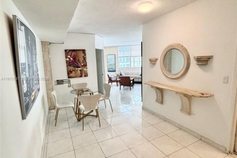 Appartement à Miami, Floride 3 chambres, 91.97 m2 № 2048516