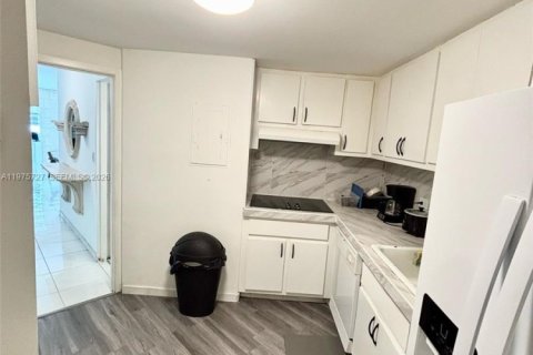 Apartment in Miami, Florida 3 bedrooms, 91.97 sq.m. № 2048516 - photo 8