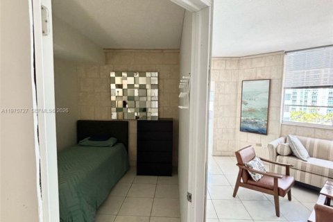 Apartment in Miami, Florida 3 bedrooms, 91.97 sq.m. № 2048516 - photo 12