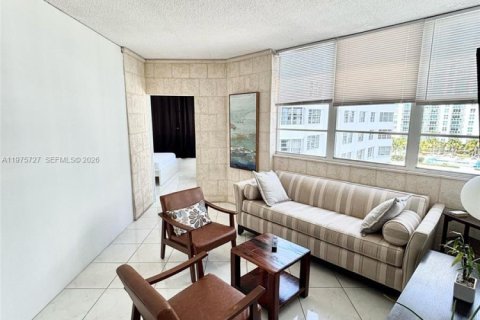 Apartment in Miami, Florida 3 bedrooms, 91.97 sq.m. № 2048516 - photo 20