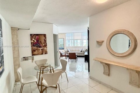 Apartment in Miami, Florida 3 bedrooms, 91.97 sq.m. № 2048516 - photo 6