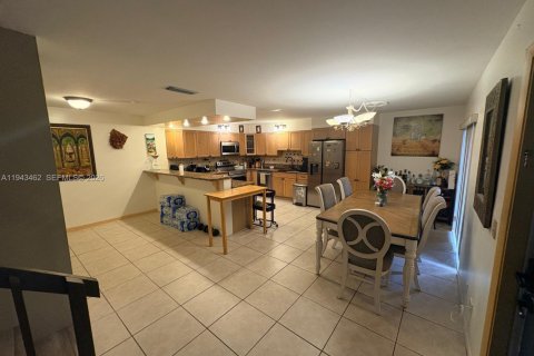 Adosado en venta en Palm Springs, Florida, 3 dormitorios, 159.98 m2 № 2001930 - foto 21