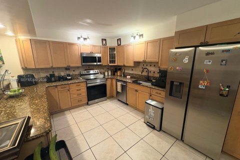 Adosado en venta en Palm Springs, Florida, 3 dormitorios, 159.98 m2 № 2001930 - foto 9