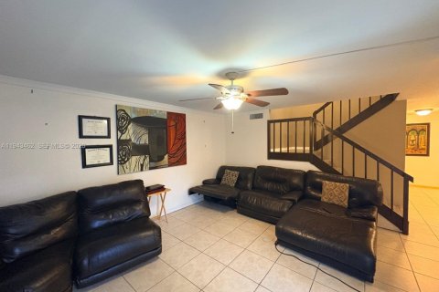 Adosado en venta en Palm Springs, Florida, 3 dormitorios, 159.98 m2 № 2001930 - foto 17