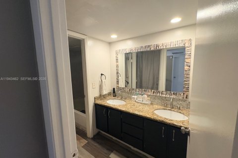 Adosado en venta en Palm Springs, Florida, 3 dormitorios, 159.98 m2 № 2001930 - foto 19