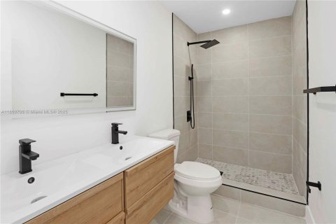 Propiedad comercial en venta en Miami Beach, Florida № 1856892 - foto 26