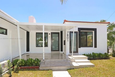 Propiedad comercial en venta en Miami Beach, Florida № 1856892 - foto 2