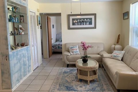 Villa ou maison à vendre à Flagler Beach, Floride: 2 chambres, 97.36 m2 № 2324885 - photo 2