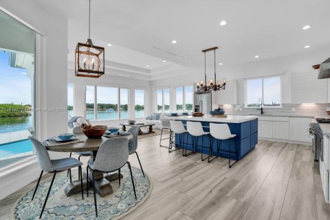 Casa en venta en Jupiter, Florida, 3 dormitorios, 268.12 m2 № 1935914 - foto 10