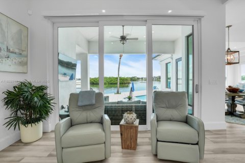Casa en venta en Jupiter, Florida, 3 dormitorios, 268.12 m2 № 1935914 - foto 8