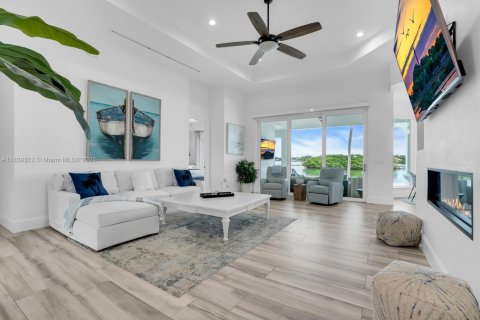 Casa en venta en Jupiter, Florida, 3 dormitorios, 268.12 m2 № 1935914 - foto 5
