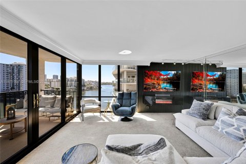 Condominio en venta en Fort Lauderdale, Florida, 2 dormitorios, 150.5 m2 № 2032886 - foto 4