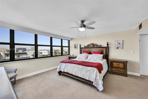 Condominio en venta en Fort Lauderdale, Florida, 2 dormitorios, 150.5 m2 № 2032886 - foto 23