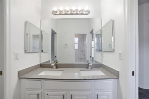 Casa en venta en Apopka, Florida, 5 dormitorios, 263.47 m2 № 2212854 - foto 29