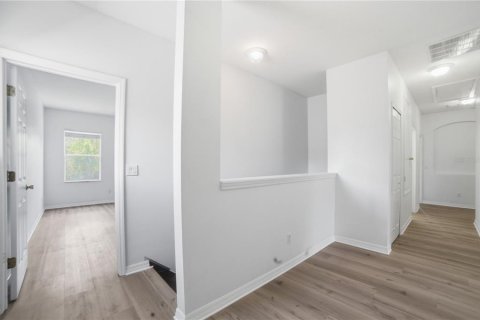 Casa en venta en Apopka, Florida, 5 dormitorios, 263.47 m2 № 2212854 - foto 15