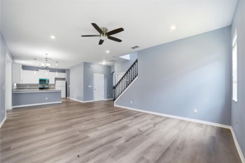 Casa en venta en Apopka, Florida, 5 dormitorios, 263.47 m2 № 2212854 - foto 9