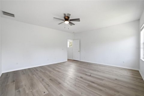 Casa en venta en Apopka, Florida, 5 dormitorios, 263.47 m2 № 2212854 - foto 17