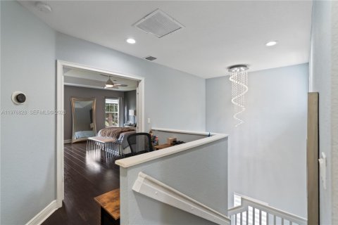 Townhouse in Greenacres, Florida 3 bedrooms, 162.39 sq.m. № 2045073 - photo 12