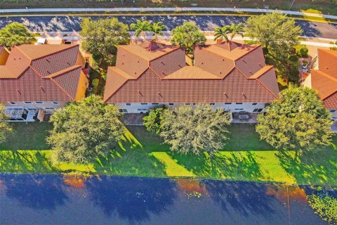 Townhouse in Greenacres, Florida 3 bedrooms, 162.39 sq.m. № 2045073 - photo 30