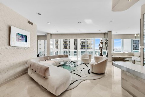 Copropriété à vendre à Bal Harbour, Floride: 2 chambres, 205.31 m2 № 2004083 - photo 21