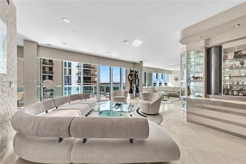 Copropriété à vendre à Bal Harbour, Floride: 2 chambres, 205.31 m2 № 2004083 - photo 22