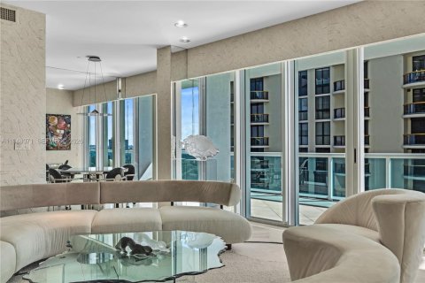 Copropriété à vendre à Bal Harbour, Floride: 2 chambres, 205.31 m2 № 2004083 - photo 15