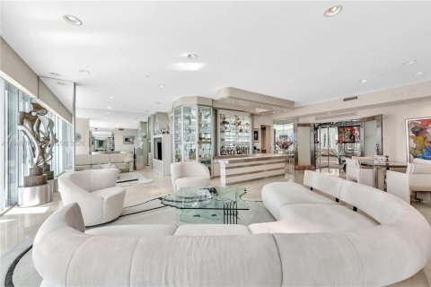 Copropriété à vendre à Bal Harbour, Floride: 2 chambres, 205.31 m2 № 2004083 - photo 23
