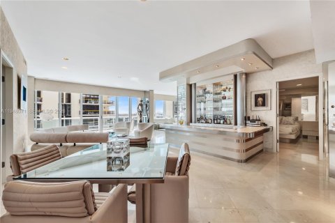 Copropriété à vendre à Bal Harbour, Floride: 2 chambres, 205.31 m2 № 2004083 - photo 16