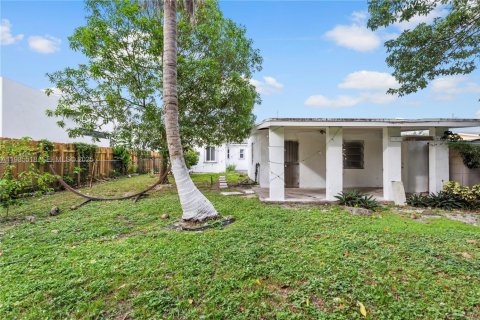 Casa en alquiler en Miami, Florida, 3 dormitorios, 99.03 m2 № 1993702 - foto 9