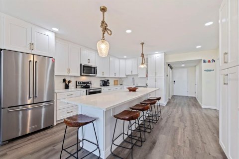 Condo in Saint Pete Beach, Florida, 3 bedrooms  № 2384243 - photo 14
