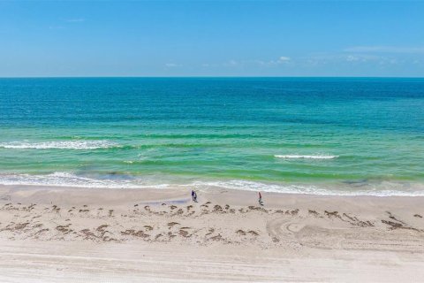Condo in Saint Pete Beach, Florida, 3 bedrooms  № 2384243 - photo 8