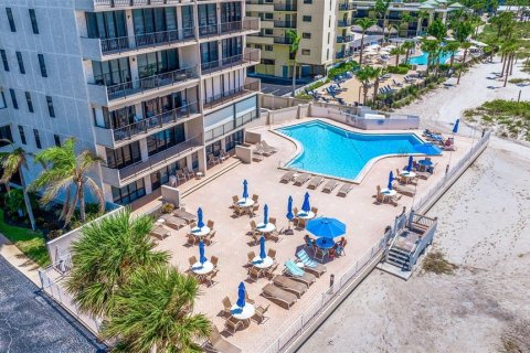 Condo in Saint Pete Beach, Florida, 3 bedrooms  № 2384243 - photo 9