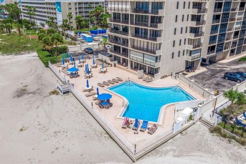 Condo in Saint Pete Beach, Florida, 3 bedrooms  № 2384243 - photo 10