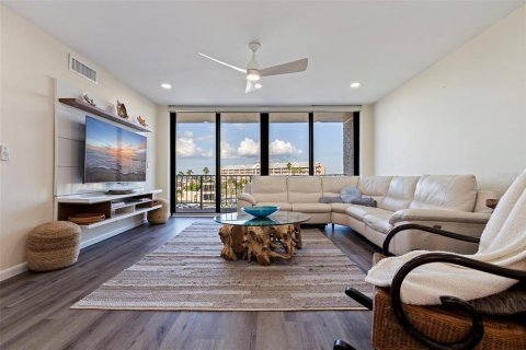 Condo in Saint Pete Beach, Florida, 3 bedrooms  № 2384243 - photo 19