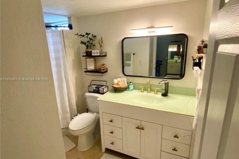 Condominio en alquiler en Miami, Florida, 2 dormitorios, 94.02 m2 № 1950278 - foto 5