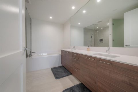 Снять в аренду кондоминиум в Тампа, Флорида 4 комнаты, 169.18м2, № 2108984 - фото 20