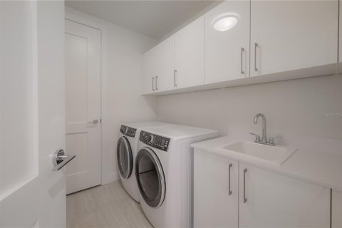 Снять в аренду кондоминиум в Тампа, Флорида 4 комнаты, 169.18м2, № 2108984 - фото 6