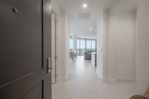 Снять в аренду кондоминиум в Тампа, Флорида 4 комнаты, 169.18м2, № 2108984 - фото 5