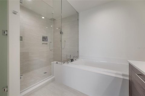 Снять в аренду кондоминиум в Тампа, Флорида 4 комнаты, 169.18м2, № 2108984 - фото 18