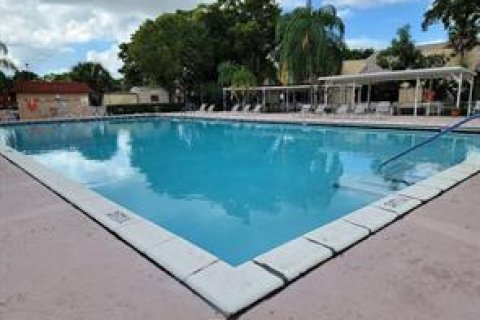 Condominio en venta en North Lauderdale, Florida, 2 dormitorios, 107.77 m2 № 2146611 - foto 11
