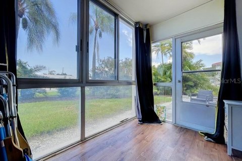 Copropriété à vendre à Largo, Floride: 2 chambres, 102.66 m2 № 2317427 - photo 15