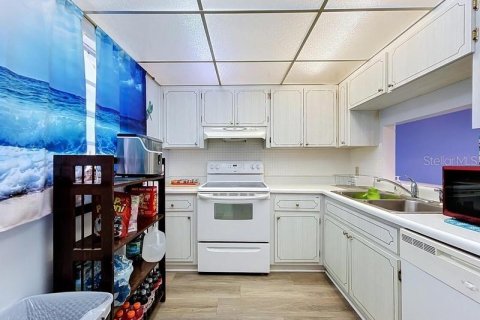 Copropriété à vendre à Largo, Floride: 2 chambres, 102.66 m2 № 2317427 - photo 6