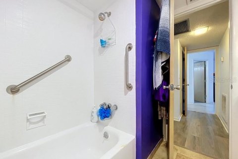 Copropriété à vendre à Largo, Floride: 2 chambres, 102.66 m2 № 2317427 - photo 14