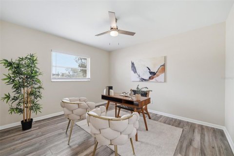 House in Tampa, Florida 3 bedrooms, 160.16 sq.m. № 2196188 - photo 21