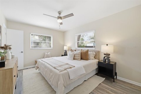 House in Tampa, Florida 3 bedrooms, 160.16 sq.m. № 2196188 - photo 7