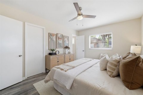 House in Tampa, Florida 3 bedrooms, 160.16 sq.m. № 2196188 - photo 8