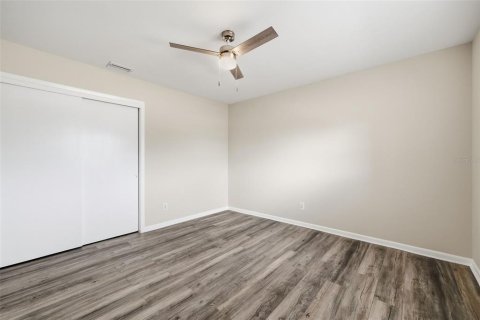 House in Tampa, Florida 3 bedrooms, 160.16 sq.m. № 2196188 - photo 28