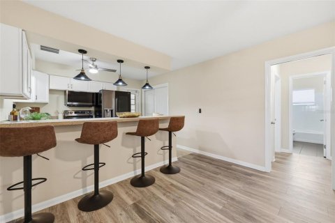 House in Tampa, Florida 3 bedrooms, 160.16 sq.m. № 2196188 - photo 17